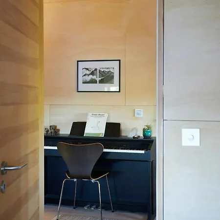 Architect-designed House With Pier On Nesoya 別荘